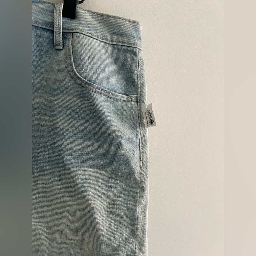 Old Navy High Rise Shorts Size 16 - Picture 2 of 5